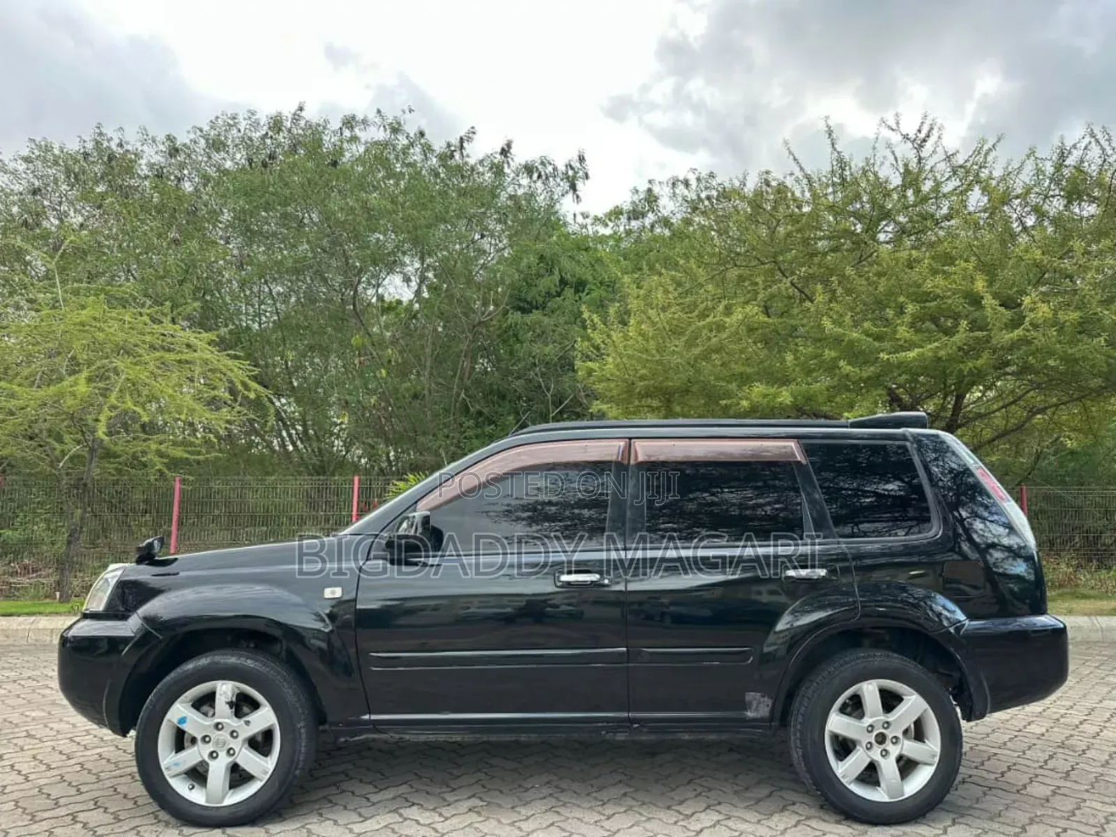 Nissan X-Trail 2006 Black