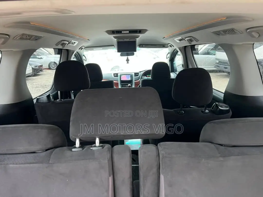 Toyota Vellfire 2010 Black