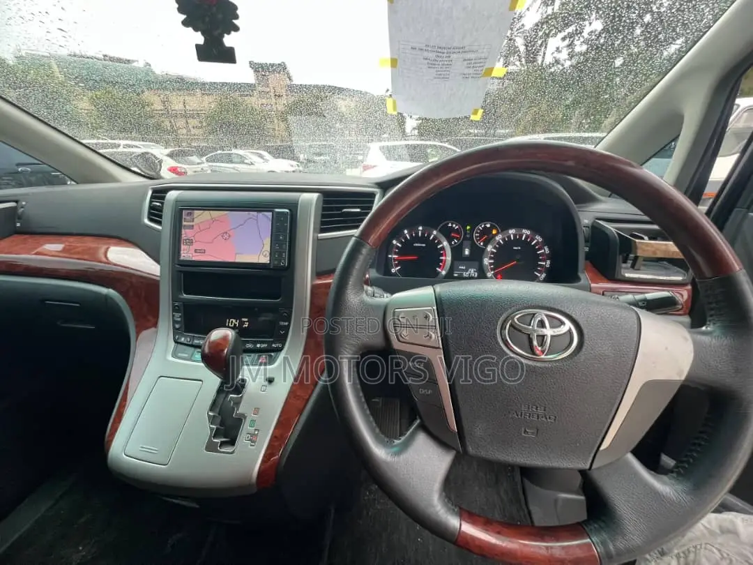 Toyota Vellfire 2010 Black