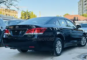 Toyota Crown 2014 Black