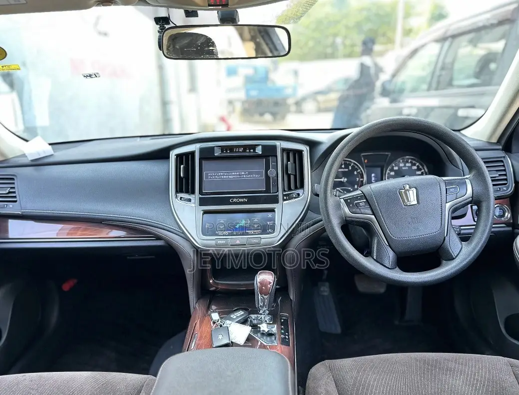 Toyota Crown 2014 Black