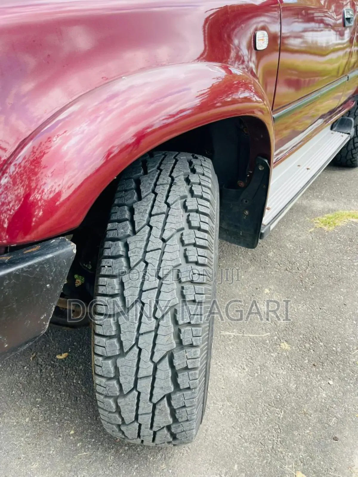 Toyota Hilux 2001 Maroon