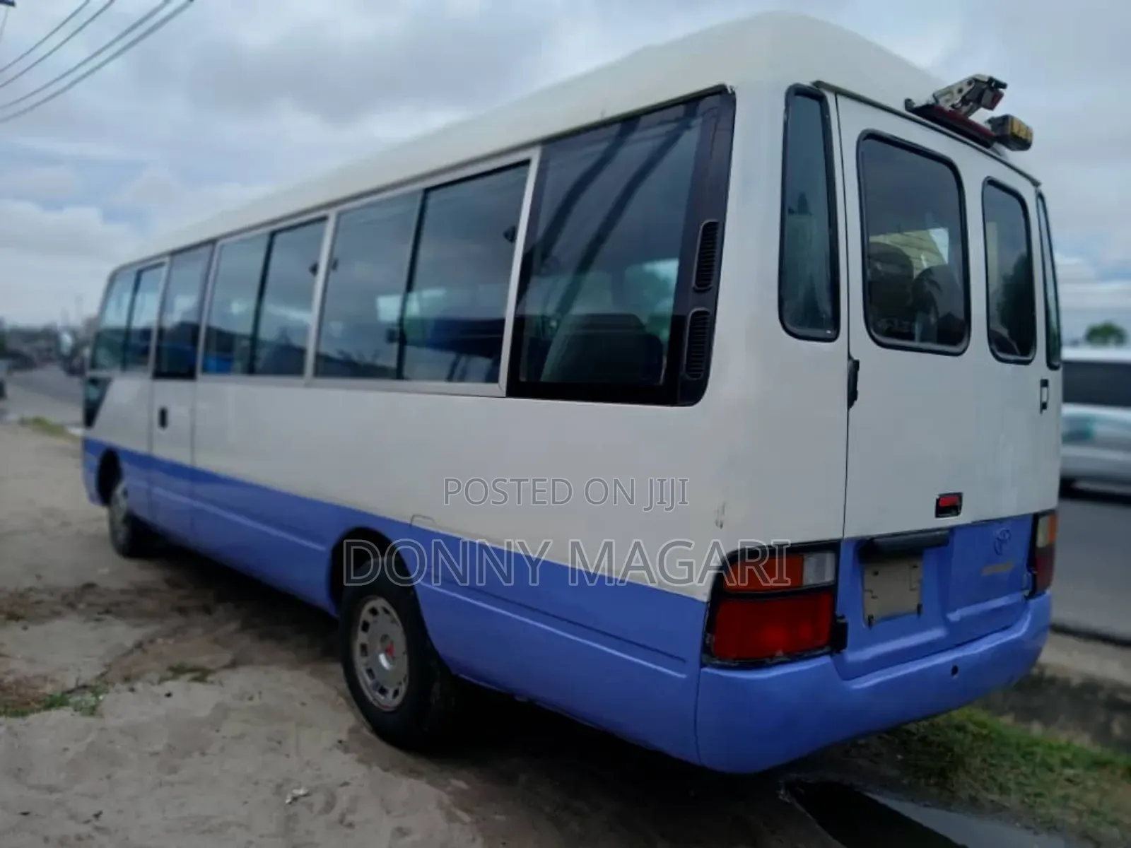 Toyota Coaster 2002 White