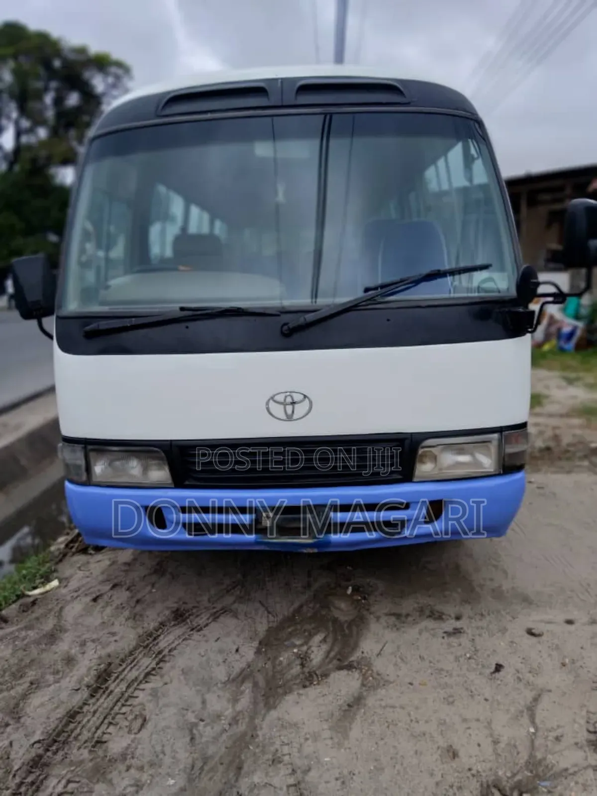 Toyota Coaster 2002 White