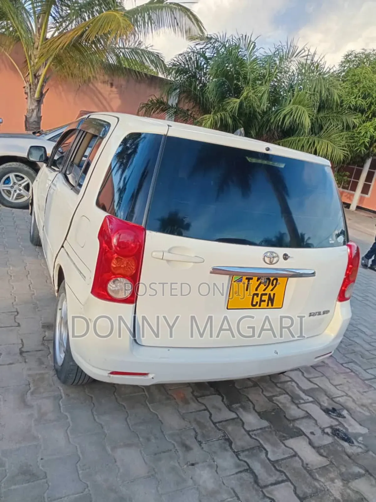 Toyota Raum 2006 White