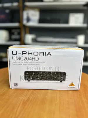 Bheringer U Phoria Umc 204hd