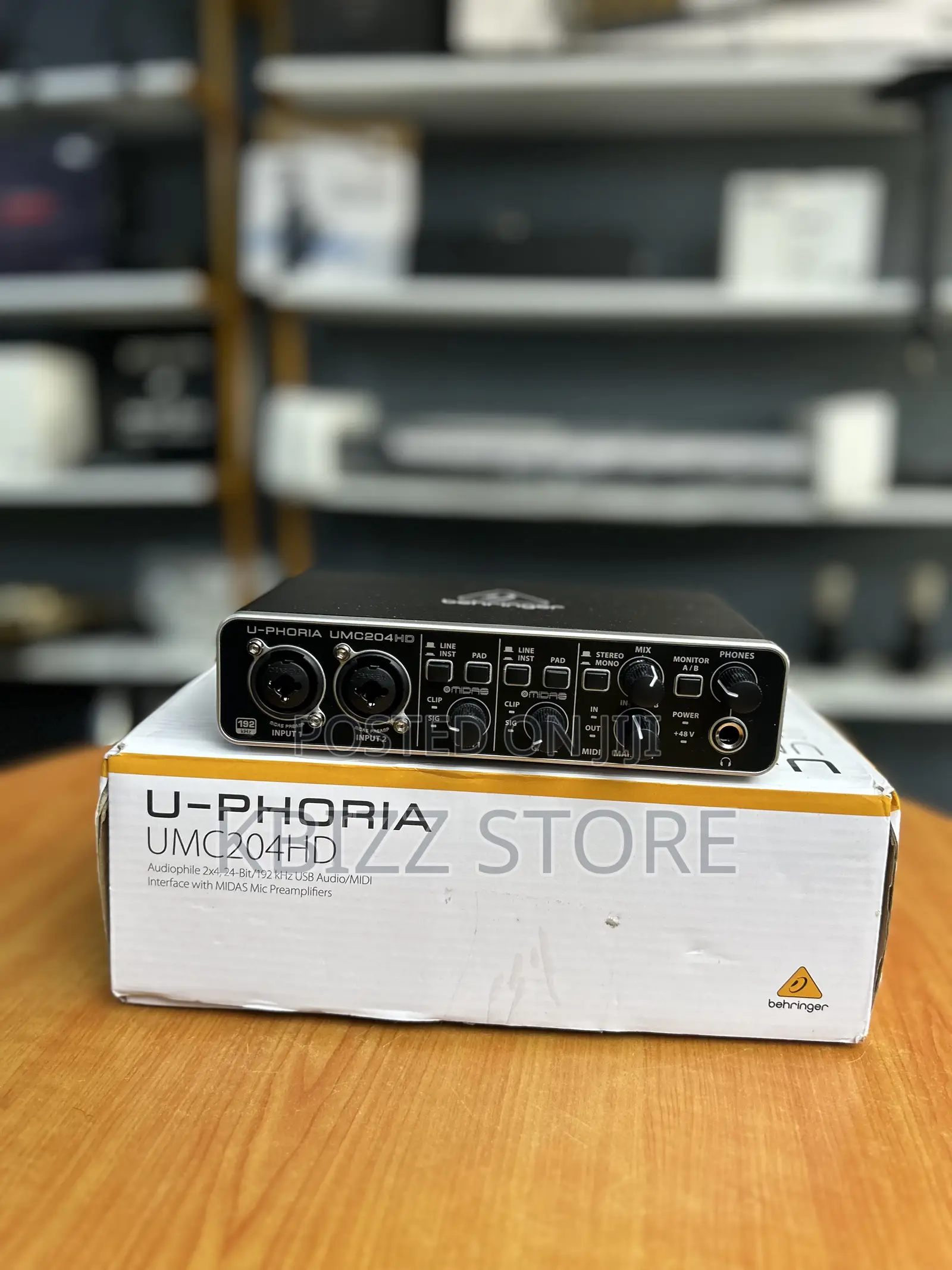 Bheringer U Phoria Umc 204hd