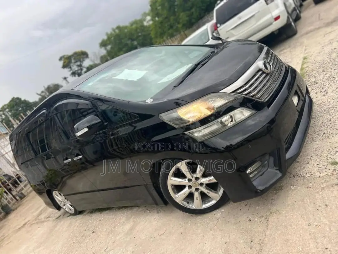 Toyota Vellfire 2010 Black