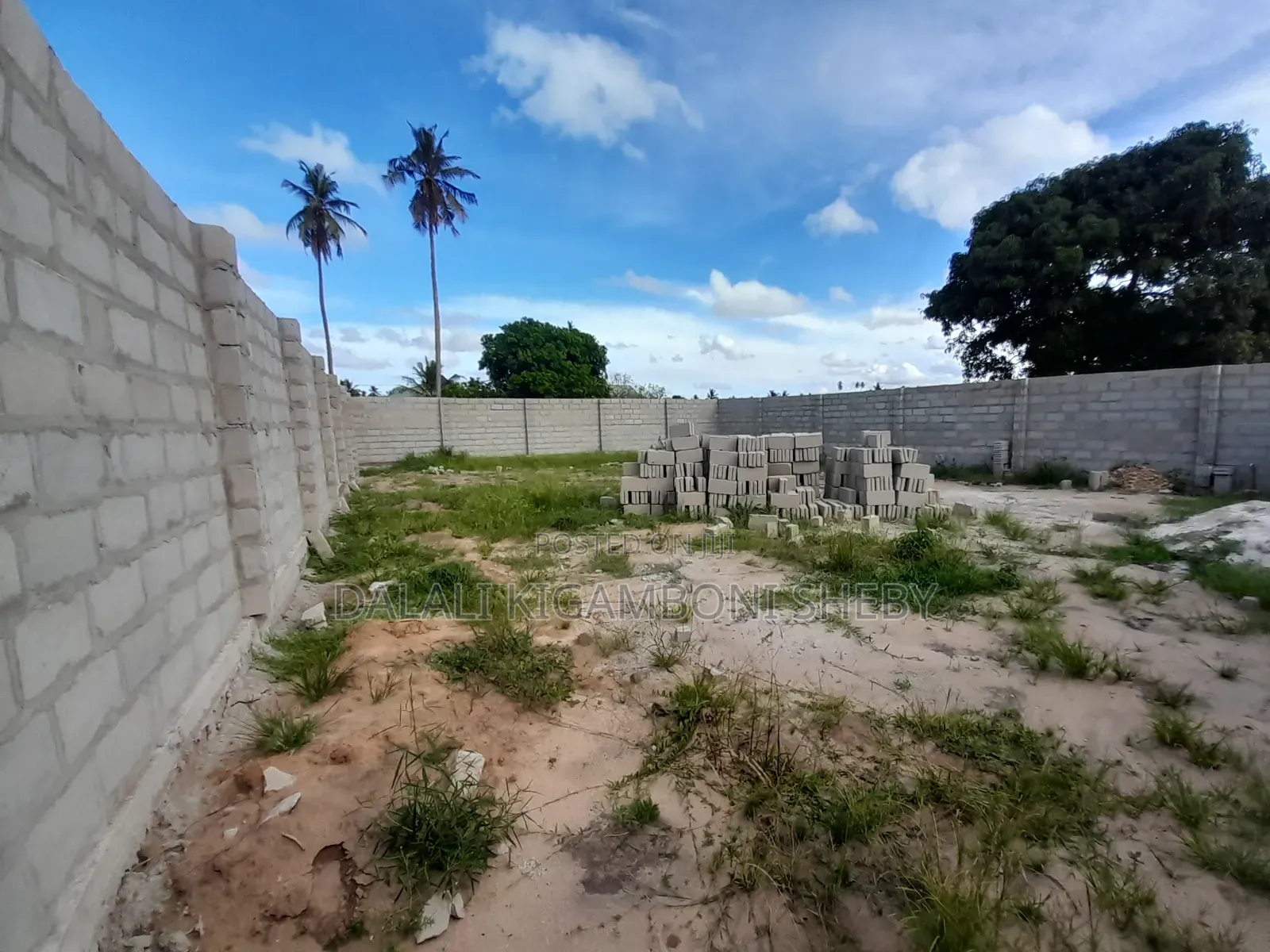 Kiwanja Kinauzwa Tuangoma