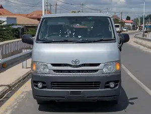 Toyota HiAce 2006 Silver