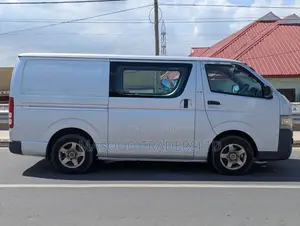 Toyota HiAce 2006 Silver