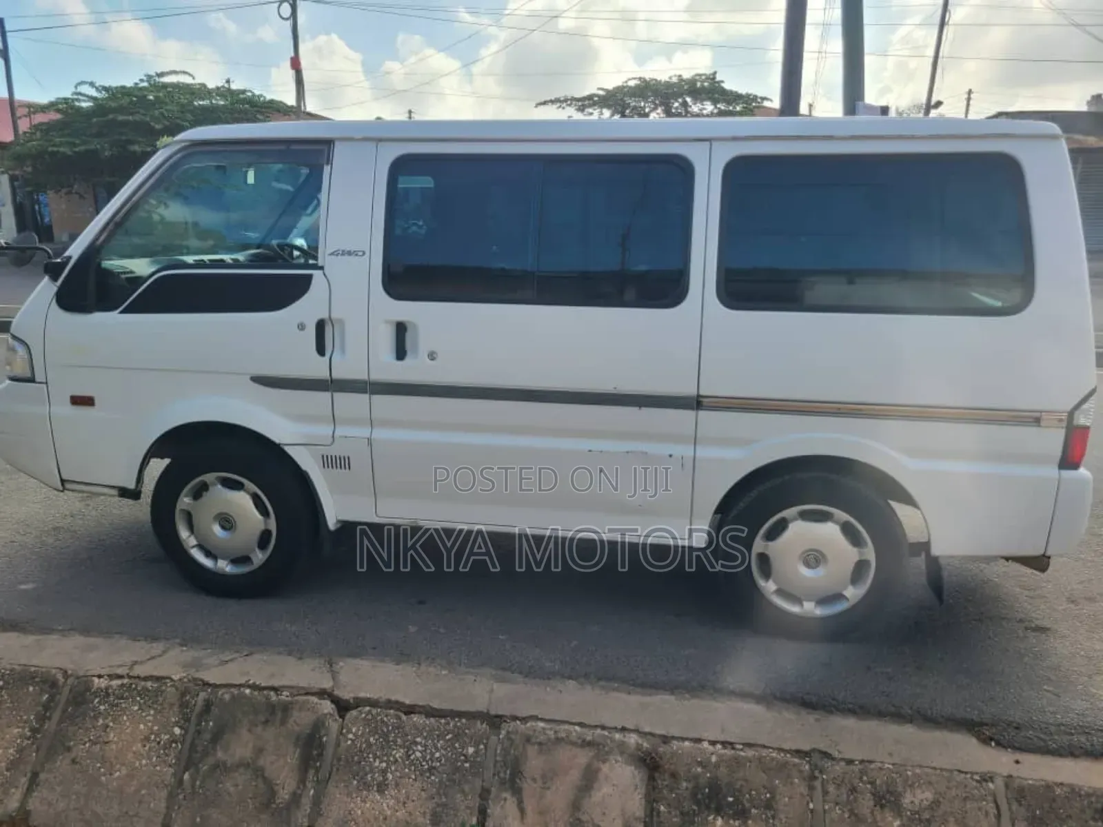 Mazda Bongo 2010 White