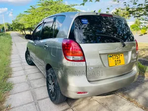 Toyota Corolla Spacio 1.5 X 2004 Silver