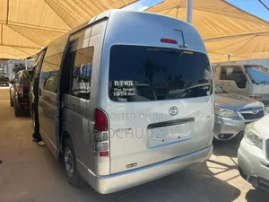 Toyota HiAce 2009 Silver