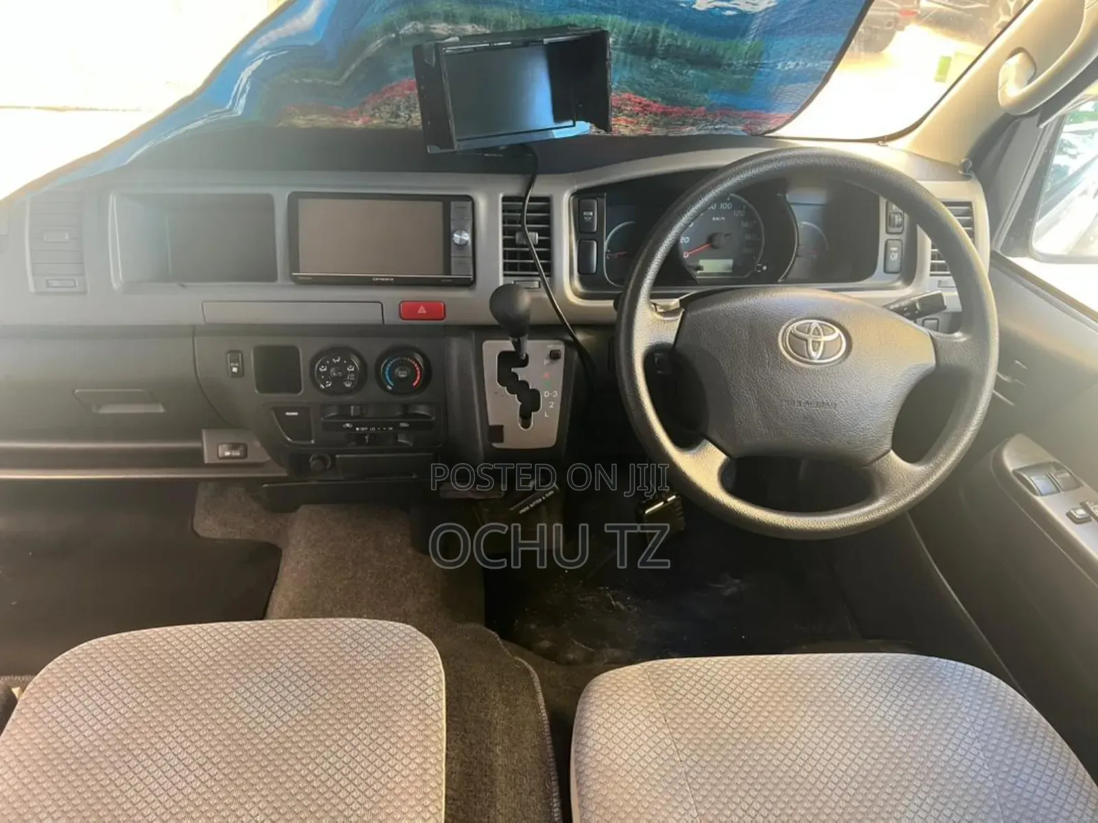 Toyota HiAce 2009 Silver