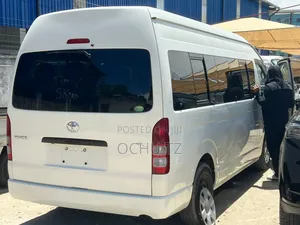 Toyota HiAce SV Premium 2013 White