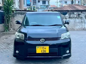 Toyota Corolla Rumion Hatchback 1.8 AWD 2010 Black