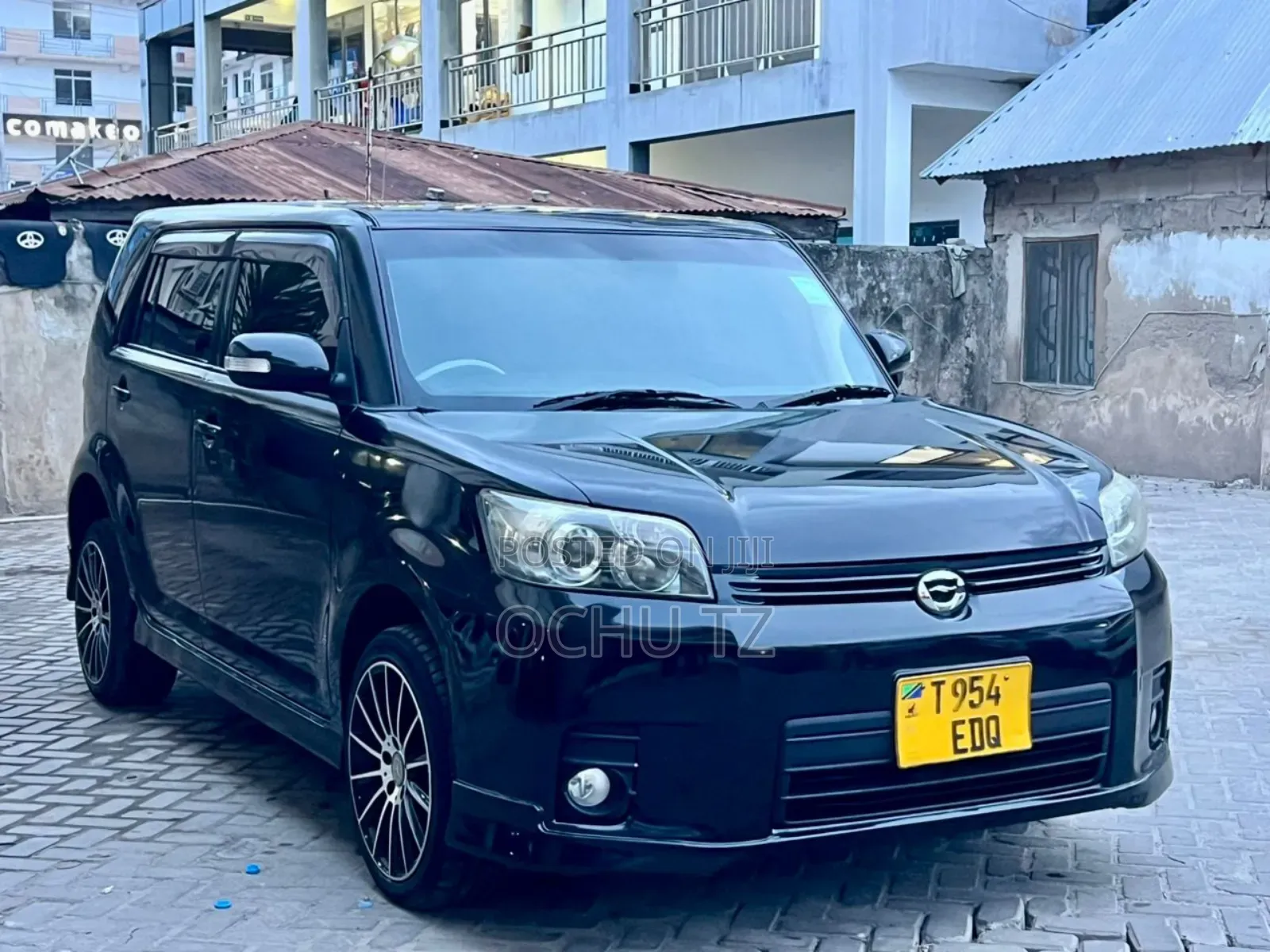Toyota Corolla Rumion Hatchback 1.8 AWD 2010 Black