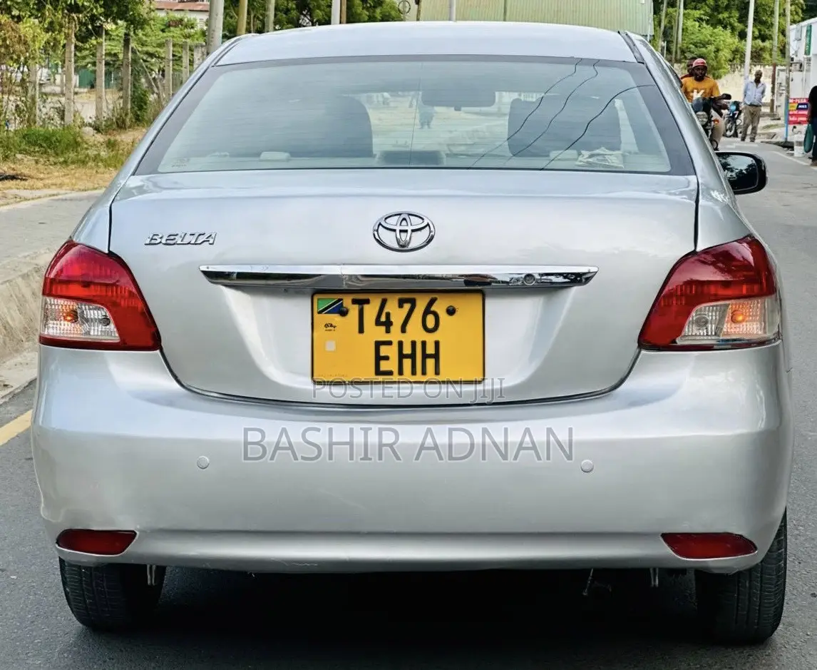 Toyota Belta 2007 Silver
