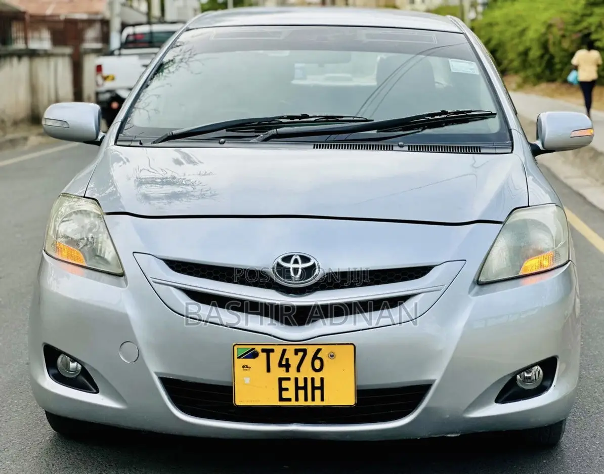 Toyota Belta 2007 Silver
