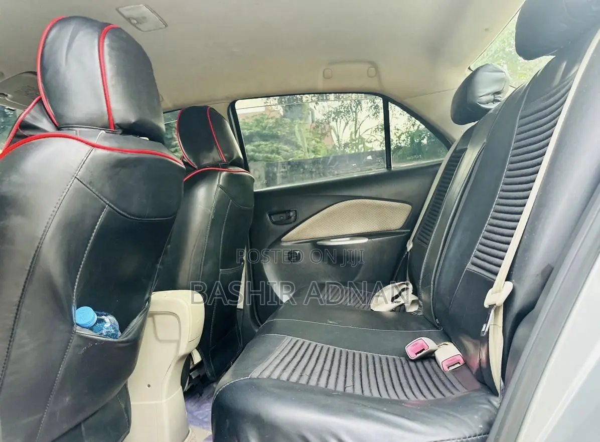 Toyota Belta 2007 Silver