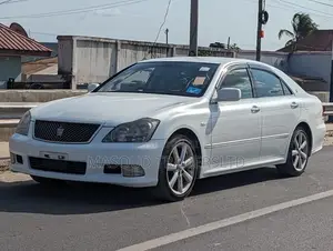 Toyota Crown Royale 2005 White