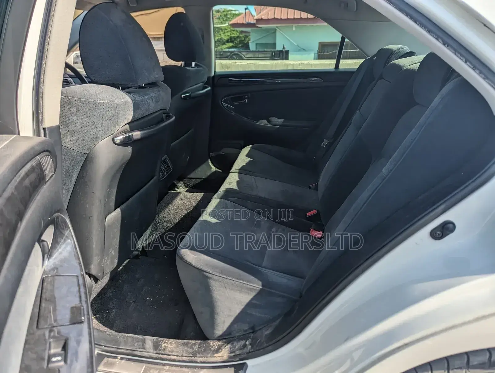 Toyota Crown Royale 2005 White