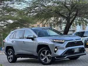 Toyota RAV4 Plug-In Hybrid XSE AWD 2025 Silver