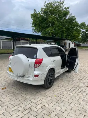 Toyota RAV4 2006 Pearl