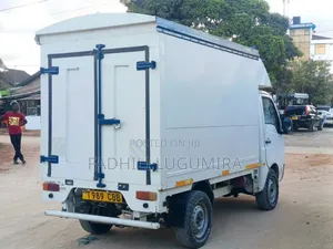 Tata Truck Box Body 2011 White