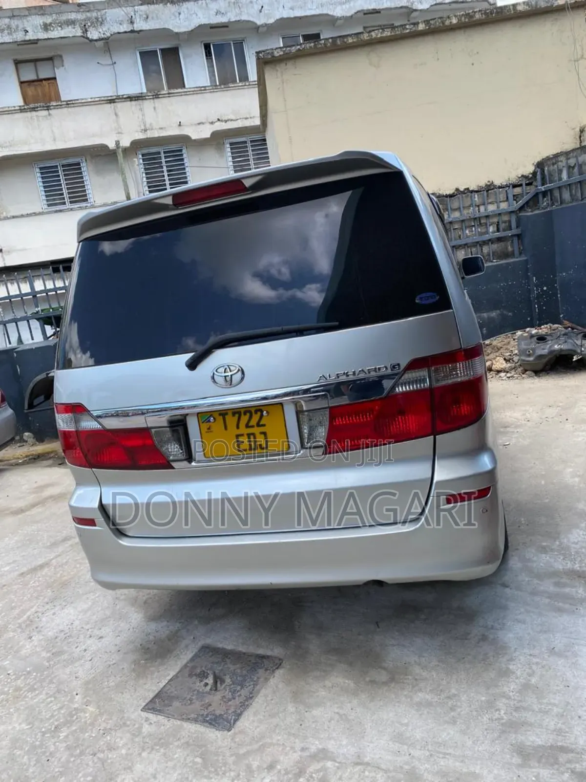 Toyota Alphard 2.4 Petrol AWD 2005 Silver