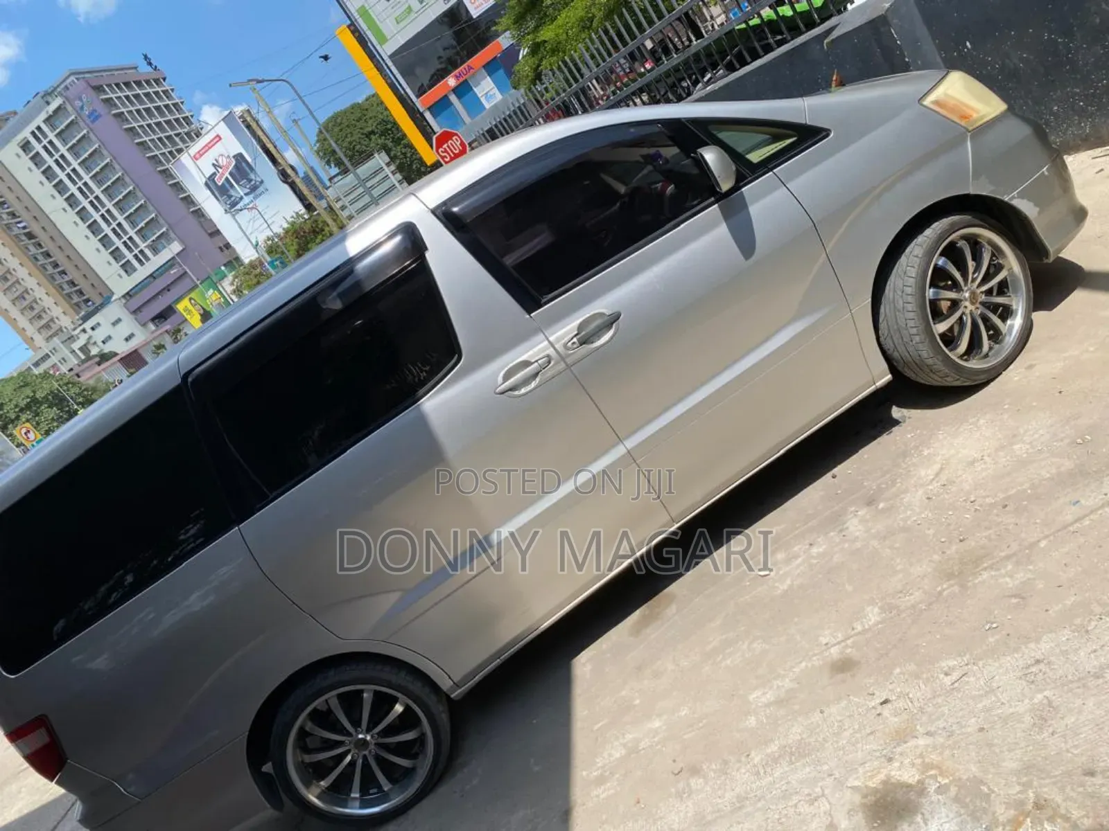 Toyota Alphard 2.4 Petrol AWD 2005 Silver