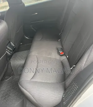 Toyota Crown 2018 Silver
