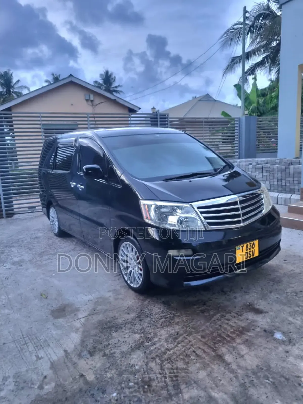 Toyota Alphard 2.4 Petrol FWD 2005 Black