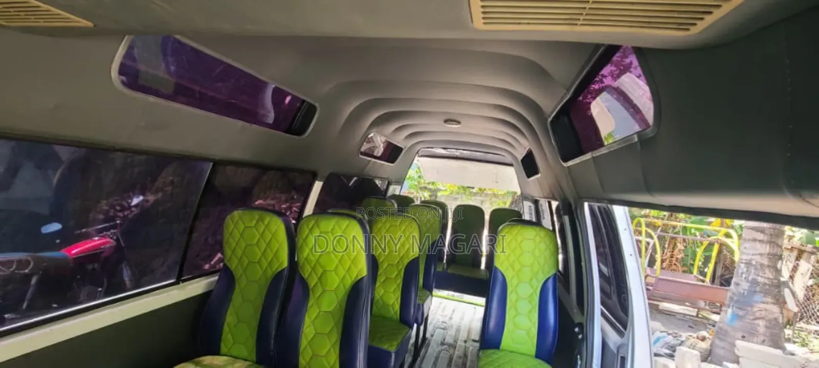 Toyota HiAce 2002 White
