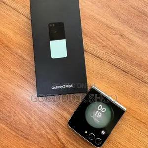 New Samsung Galaxy Z Flip5 256 GB White