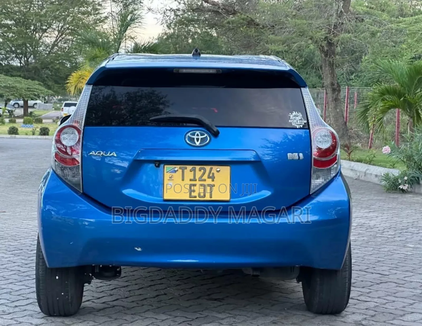 Toyota Aqua 2013 Blue