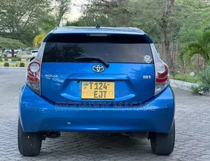 Toyota Aqua 2013 Blue