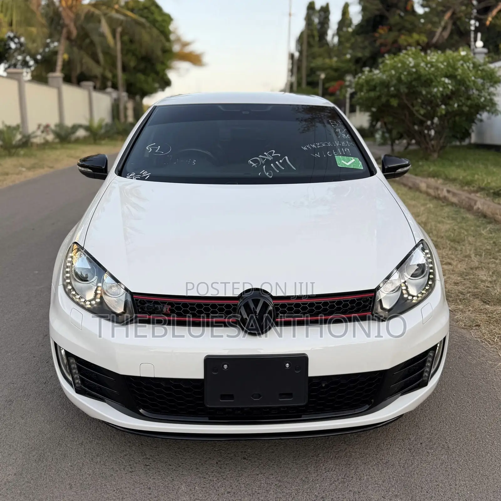 Volkswagen Golf 2011 Pearl