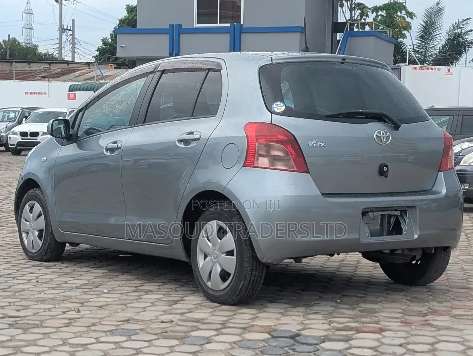 Toyota Vitz 2012