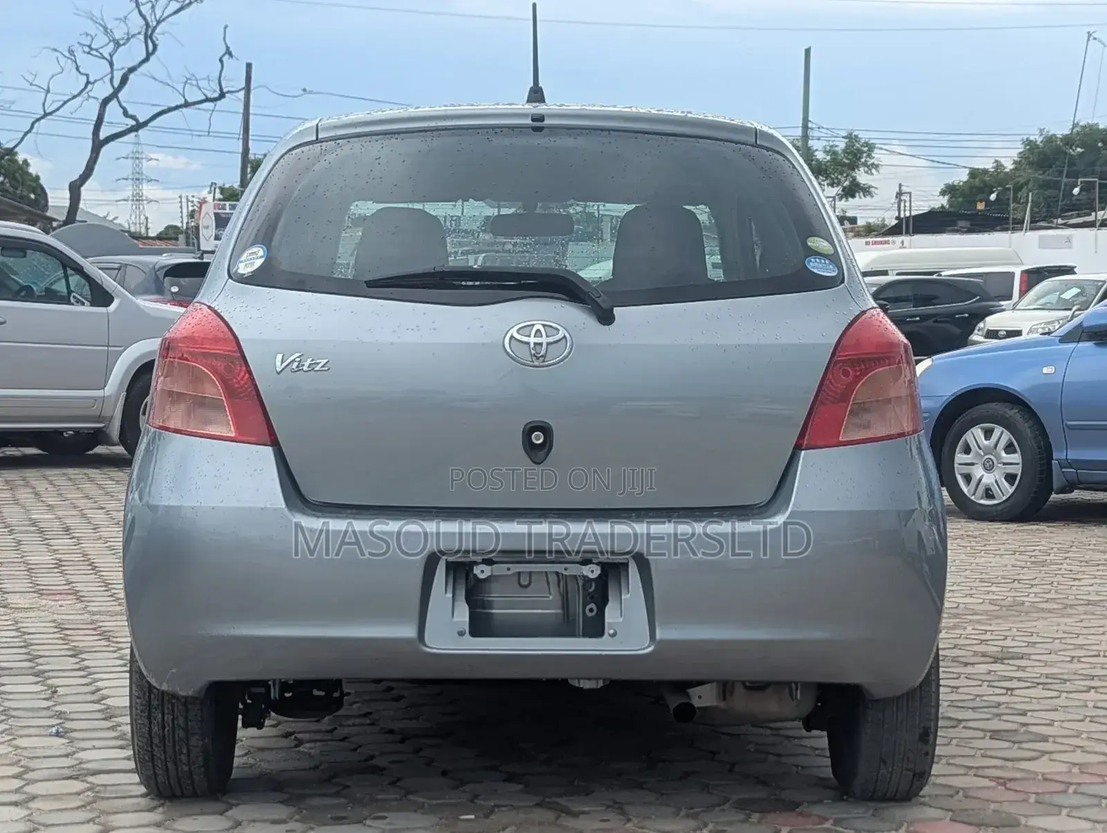 Toyota Vitz 2012