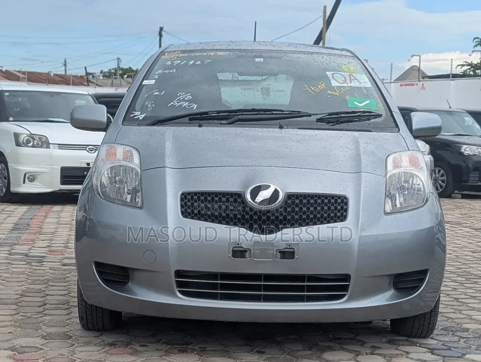 Toyota Vitz 2012