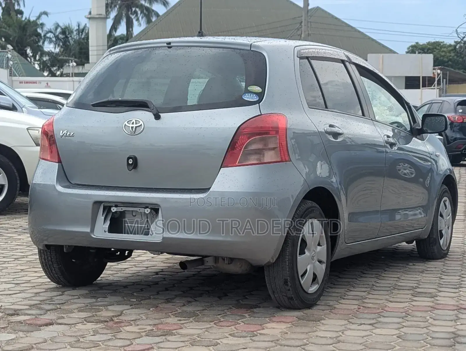 Toyota Vitz 2012