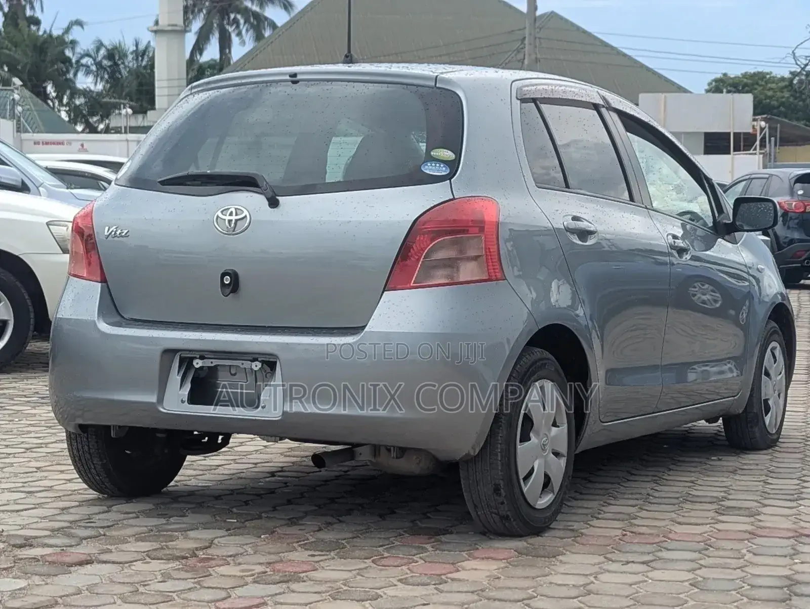Toyota Vitz 2012