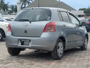 Toyota Vitz 2012