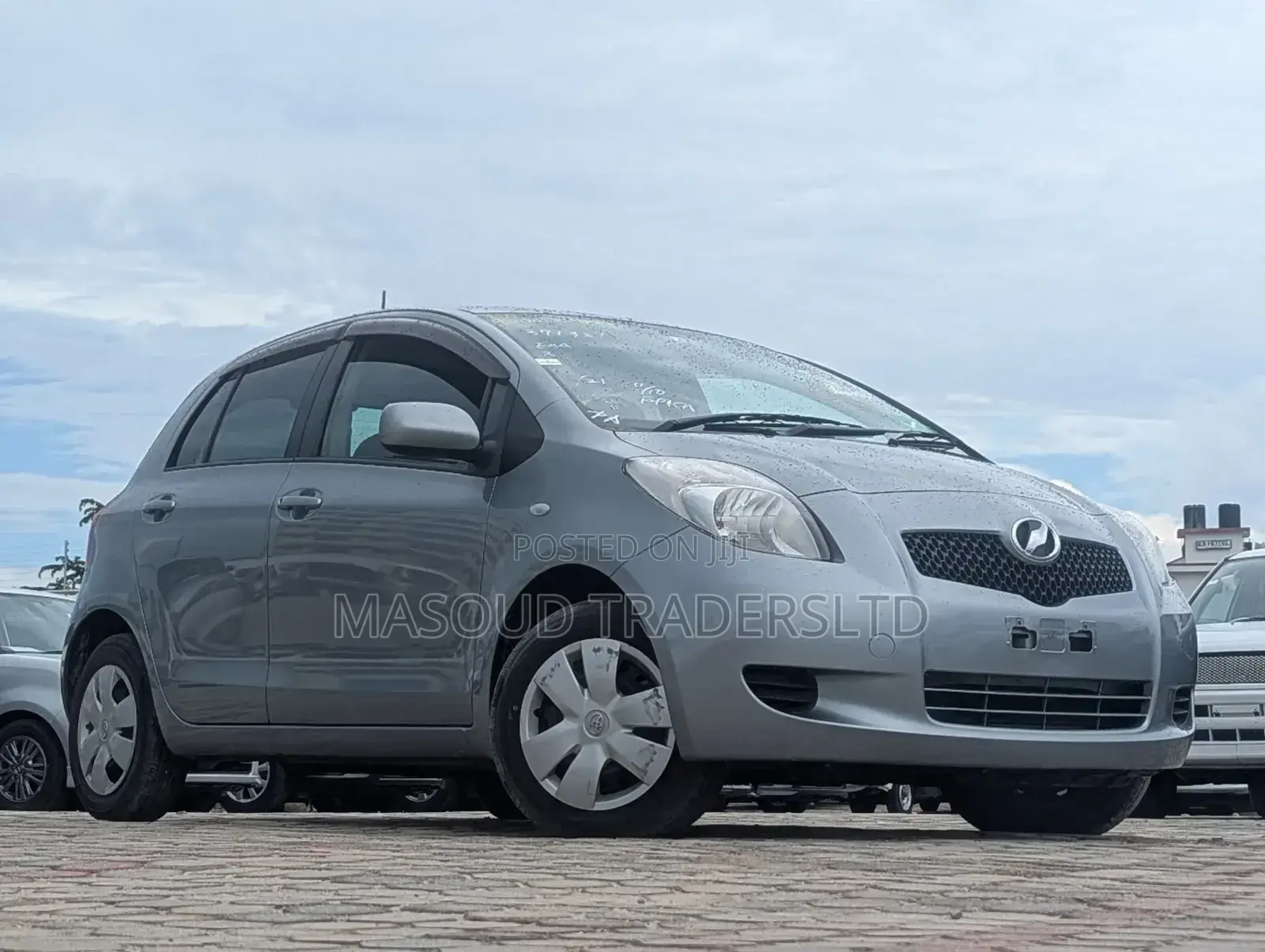 Toyota Vitz 2012