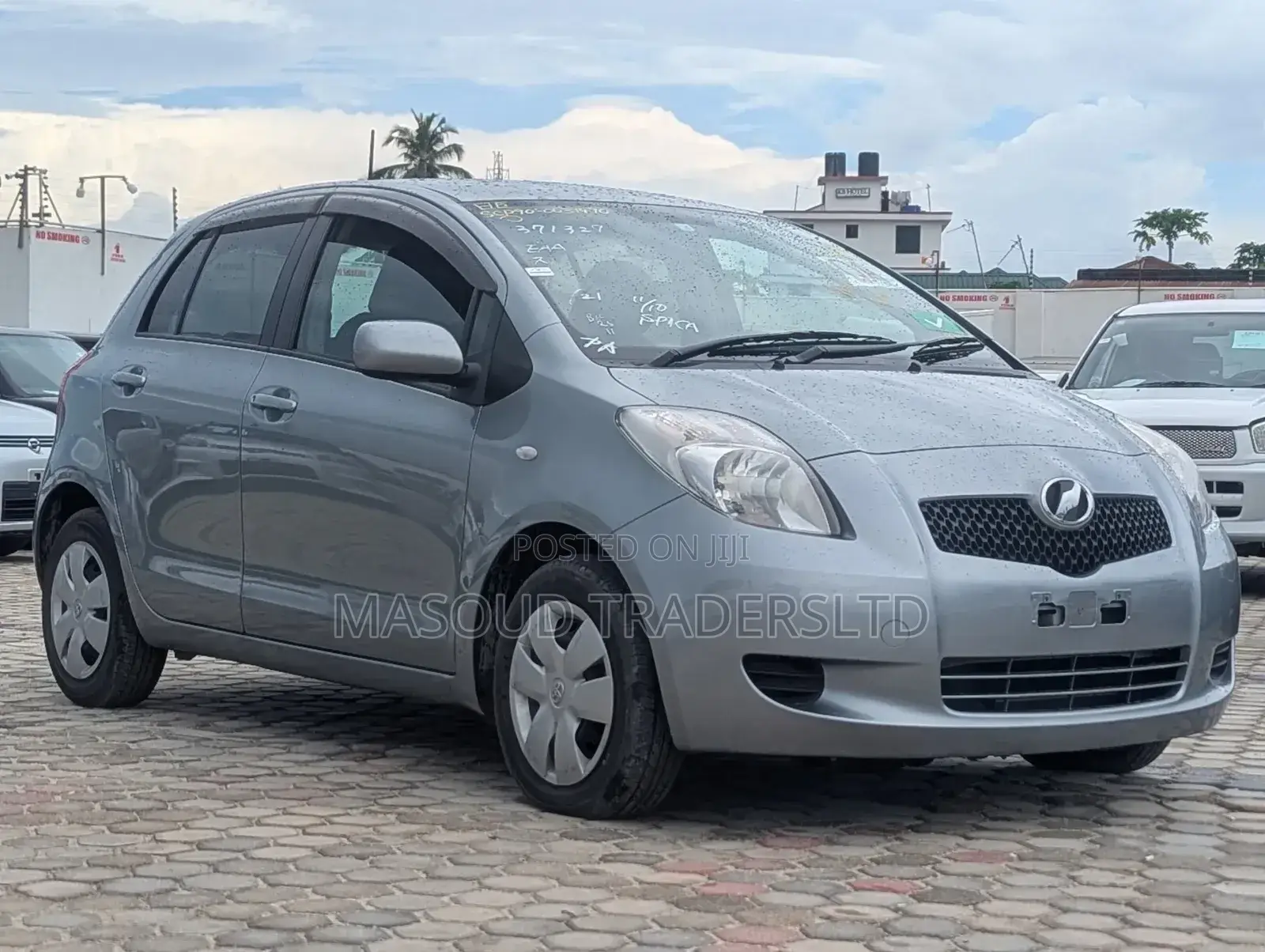 Toyota Vitz 2012