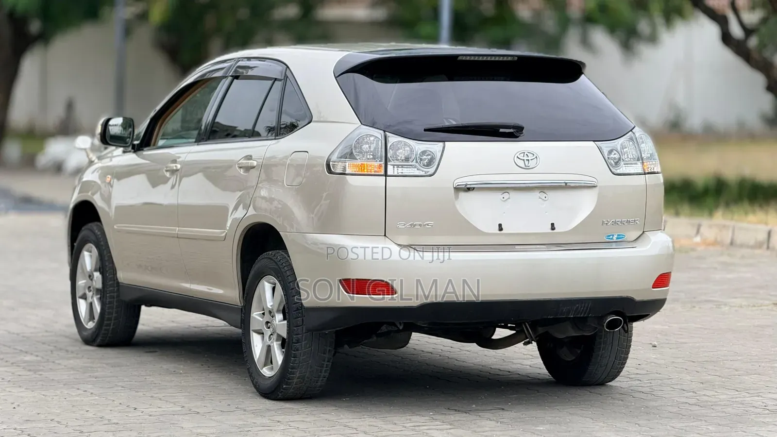 Toyota Harrier 2003 Gold