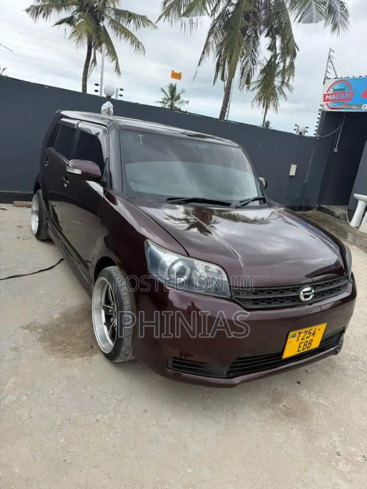 Toyota Corolla Rumion 2009 Maroon