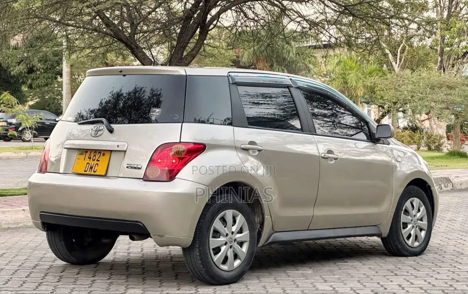 Toyota IST 2004 Beige